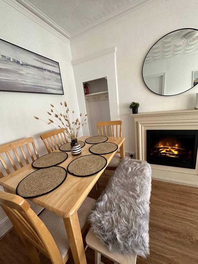 3 Bed Flat With Pool Table Apartment Cambridge  Ngoại thất bức ảnh